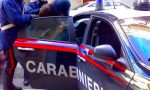Carabinieri intervenuti per una lite minacciati con dei cocci di bottiglia da due giovani