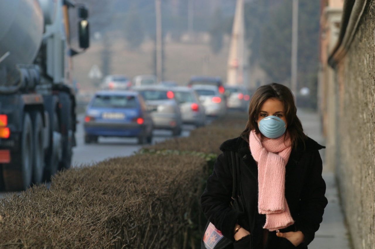 Smog, nebbia e cattiva qualità dell’aria: scattano le prime misure di contenimento