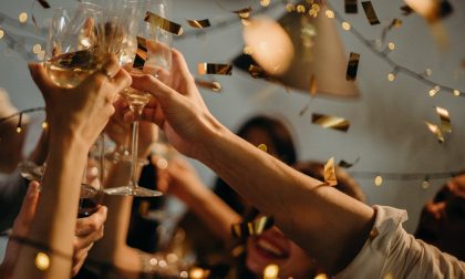Capodanno 2021: un italiano su 5 a letto prima. E il dopo cenone? Non si butta via nulla con le "ricette di recupero"