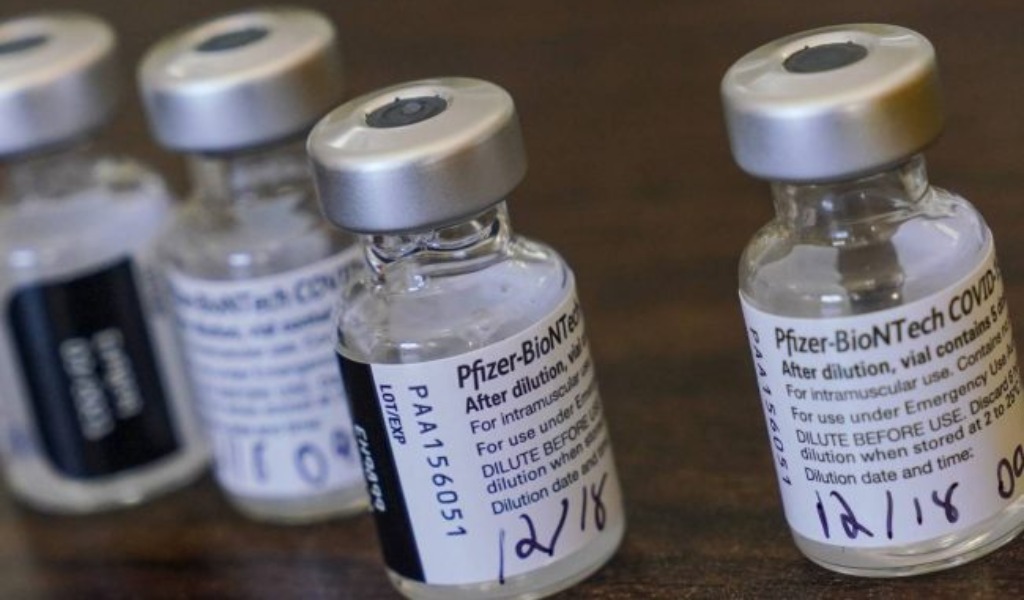 Covid: “Domenica finiranno i vaccini. Arcuri chiede di rallentare: è scandaloso”