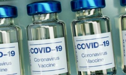 Vaccino anti Covid in Lombardia: distribuito a meno della metà degli aventi diritto I NUMERI