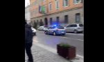 Il video del folle inseguimento per il centro di Mantova, denunciato pregiudicato