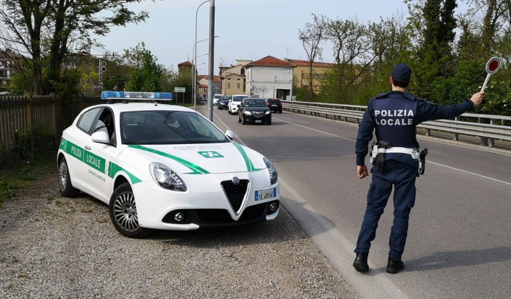Circolava con patente albanese falsa… e non era la prima volta