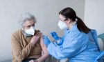 Primi vaccini anti Covid over 80 all'Asst Mantova, ultracentenari tra i primi
