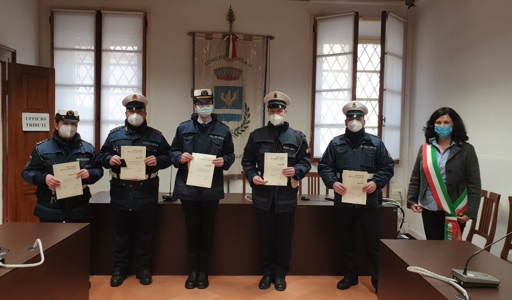 Attestati agli agenti della Polizia Locale per l’impegno nella lotta al Covid-19