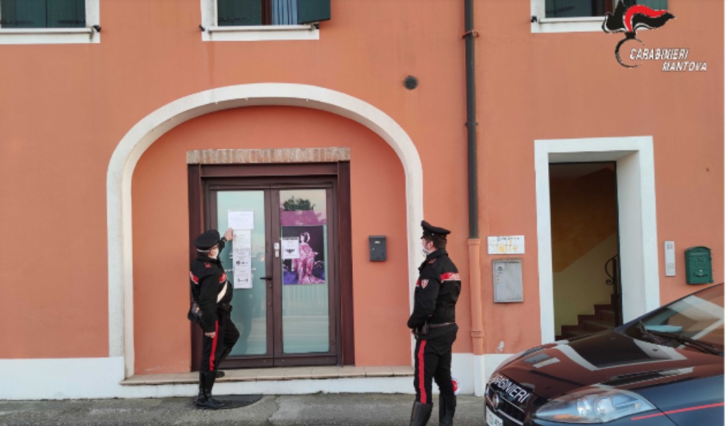 Chiuso un altro centro massaggi aperto nonostante i divieti