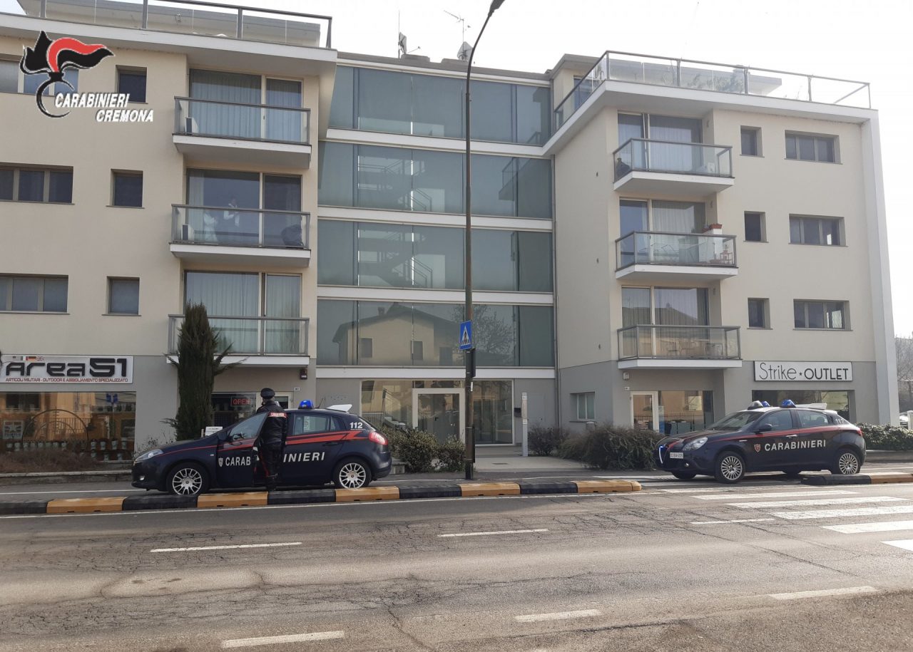 Da Mantova a Cremona per una prestazione sessuale (con gel e mascherina obbligatori)