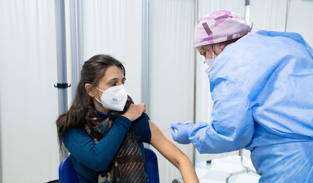 A Mantova ogni giorno avanzano pochissime dosi di vaccino.. e nessuna va sprecata