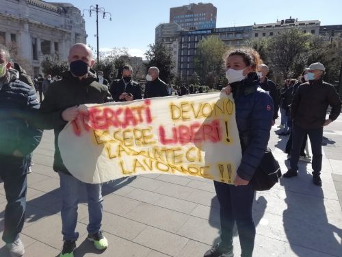 Anche i commercianti ambulanti di Mantova dicono “Basta” e si rivolgono al Prefetto