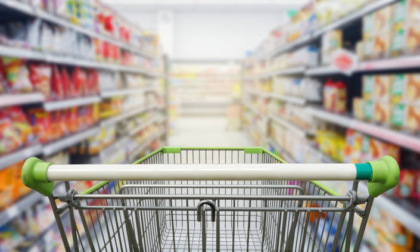 Rubano al supermercato: denunciati due uomini a Suzzara