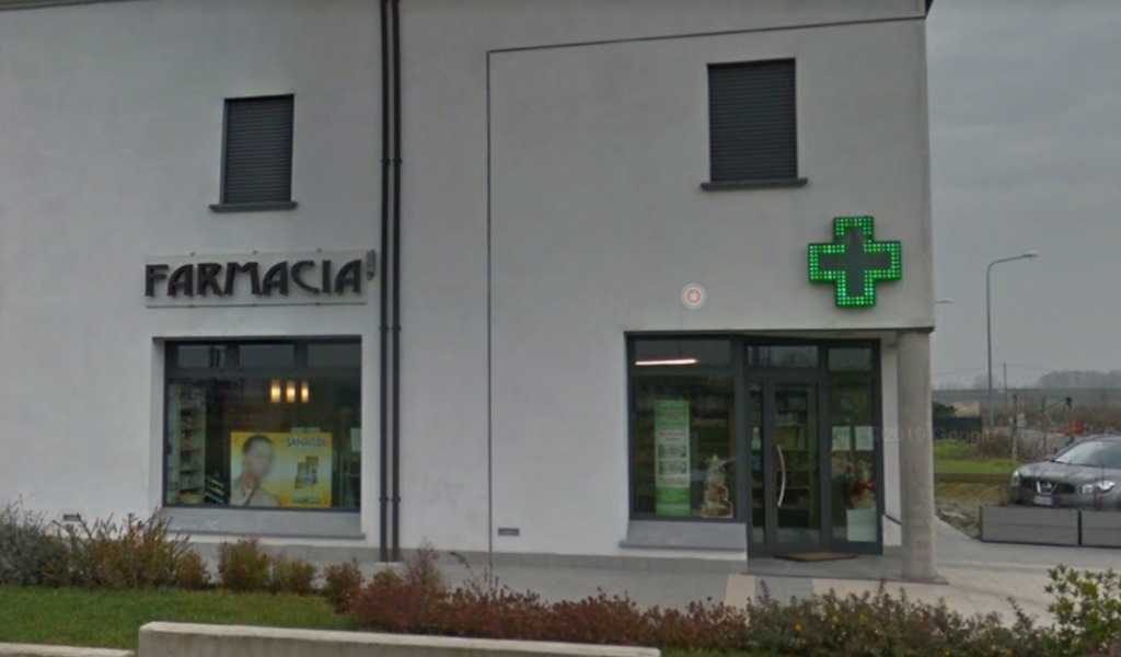 Furto con pistola in farmacia, presi nella notte i due responsabili