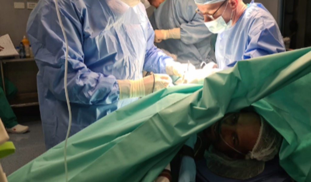Giovane mantovano affetto da un enorme tumore operato con un’operazione eccezionale