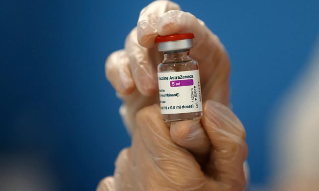 Stop ad AstraZeneca per i più giovani: verrà usato solo per gli over60