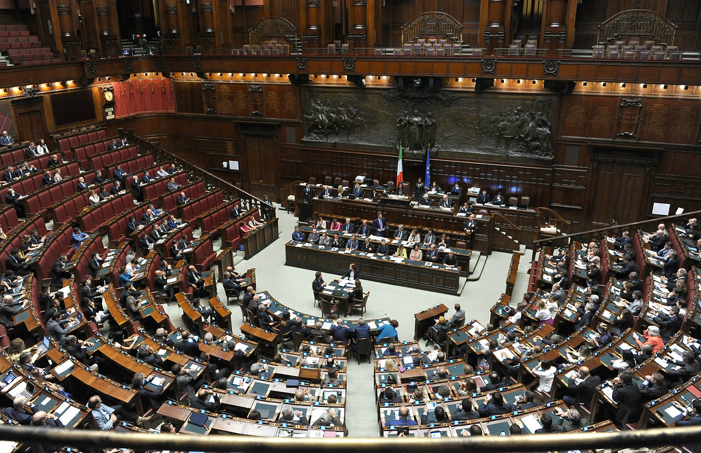 Green pass a tappe: obbligo per chiunque entra a scuola (ma non per gli studenti). Nelle Rsa tutti i lavoratori vaccinati entro il 10 ottobre