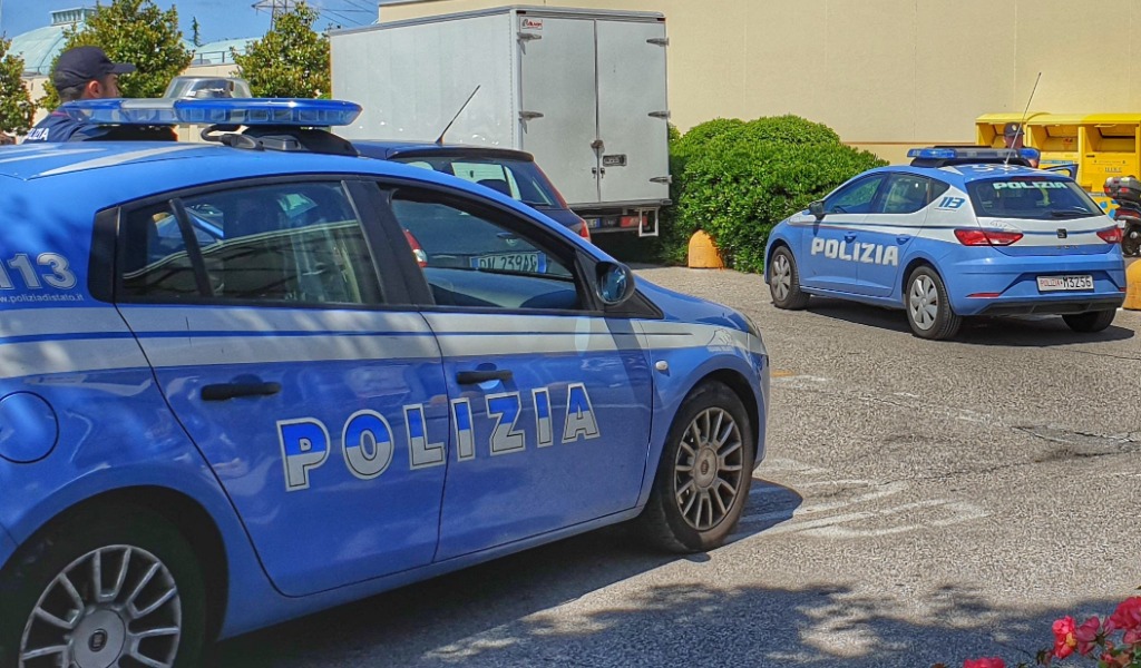 Studentesse ladre sorprese a rubare all’OVS: avevano appena “svaligiato” altri negozi