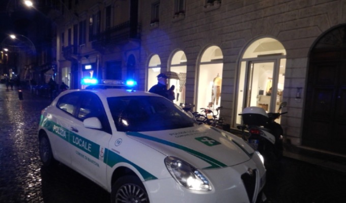 In un bar del centro titolare e dipendente lavoravano senza Green pass e mascherina