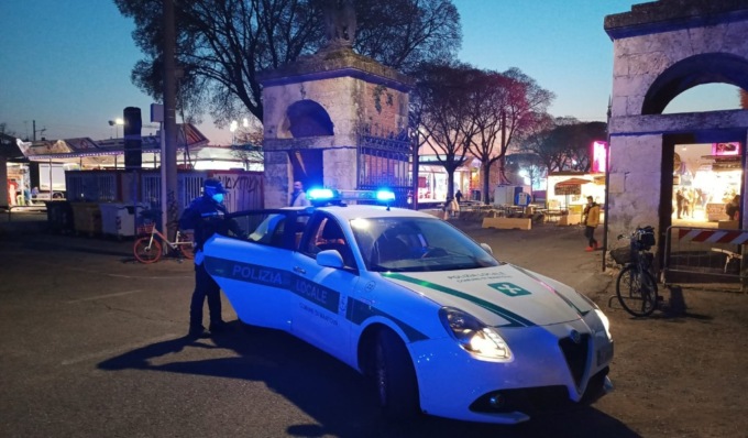 Va al Luna Park con la droga in tasca, 24enne nei guai