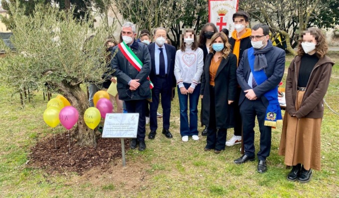 A Mantova ulivo e targa in ricordo di Falcone, Borsellino e della loro scorta