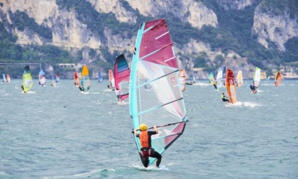 Windsurfista disperso sabato, recuperato il corpo senza vita del 54enne