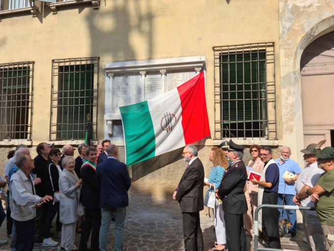 Restaurata e inaugurata la lapide della Prima Guerra Mondiale