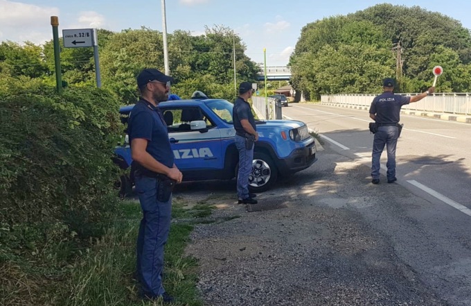 Nonostante il divieto di accesso ai luoghi pubblici, è stato beccato ubriaco in un bar