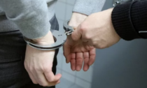 Investe un 54enne e scappa: arrestato automobilista per omissione di soccorso
