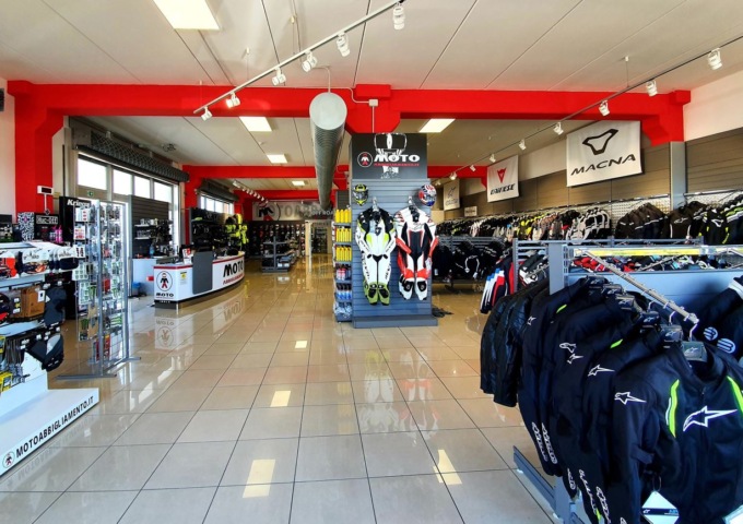 Motoabbigliamento.it, l’e-commerce con 22 punti vendita e oltre 1 milione di clienti soddisfatti