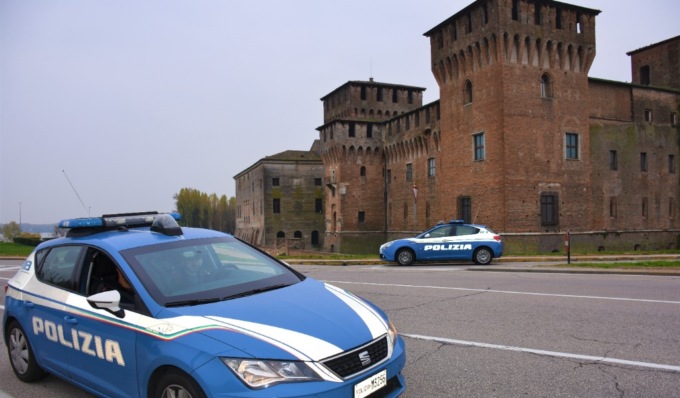 Controlli a Mantova: 212 persone identificate, uno straniero irregolare espulso