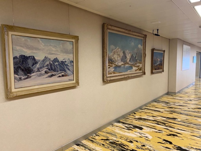 La montagna di Paolo Punzo esposta a Palazzo Pirelli