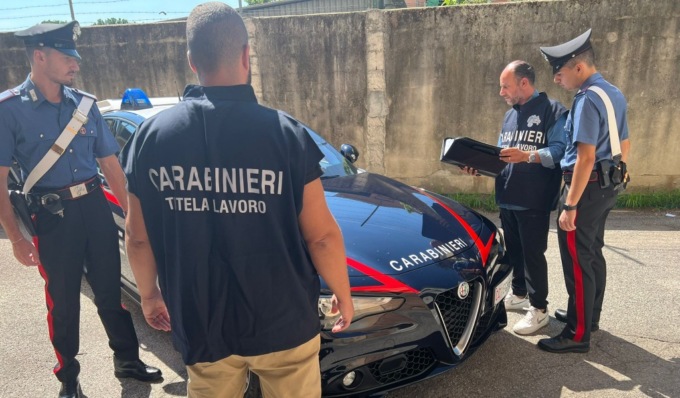 Su 15 lavoratori 12 sono in nero: multa di 85mila euro e attività sospesa