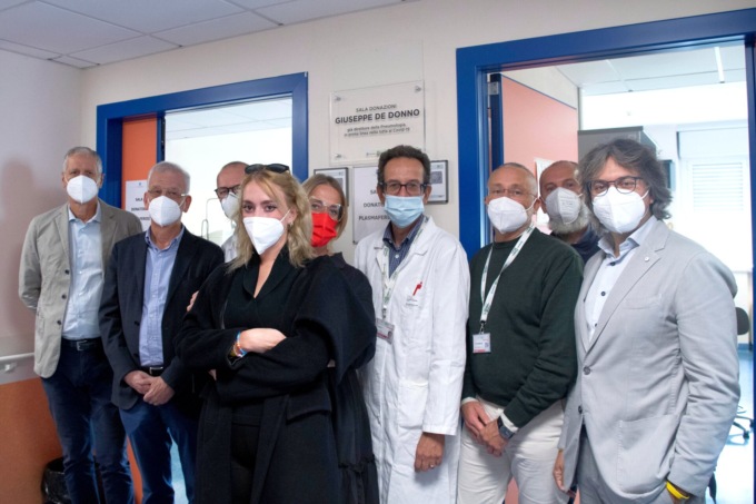 In ospedale una targa in ricordo dei medici De Donno e Luciano