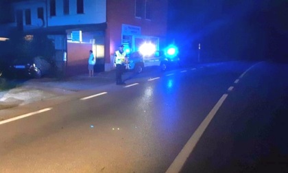 Si schiantano, poi abbandonano l'auto e vanno in discoteca