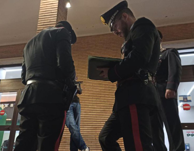 Movida mantovana: controlli a tappeto nei locali e per le strade, un bar rischia la chiusura