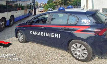 Ruba la collanina ad un coetaneo: arrestato un 17enne