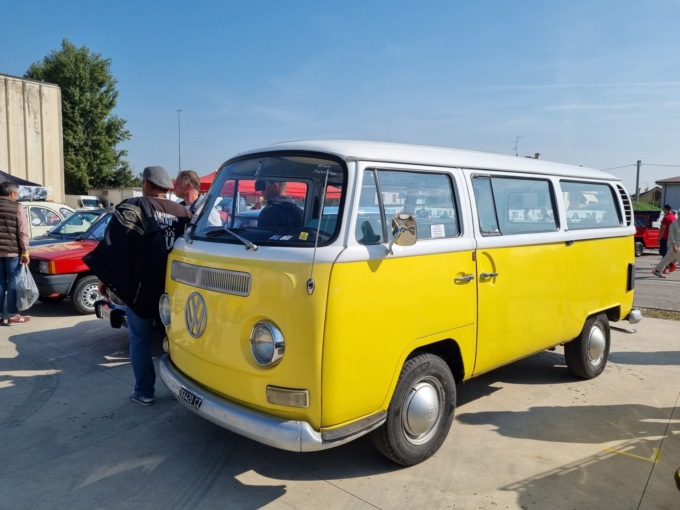 Debutto con il pieno di pubblico per Camer la fiera di auto e moto d’epoca a Gonzaga