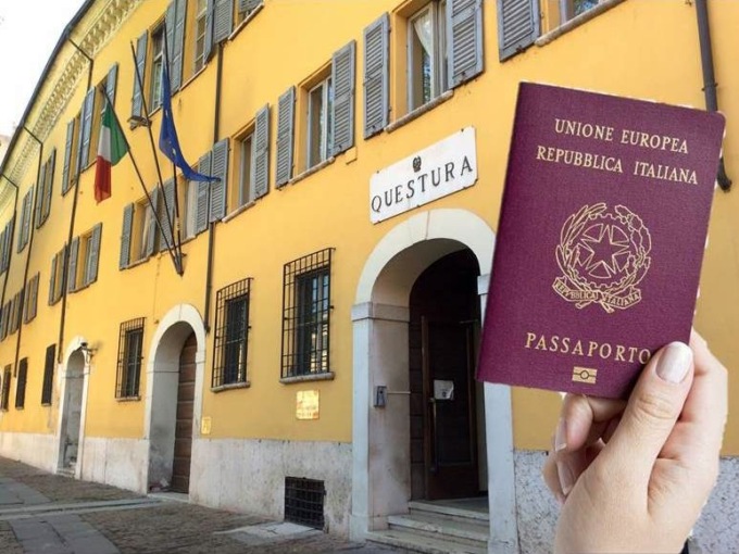 Più passaporti: un giorno in più di apertura della Questura