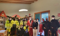 Associazioni e forze dell'ordine portano il Natale negli ospedali