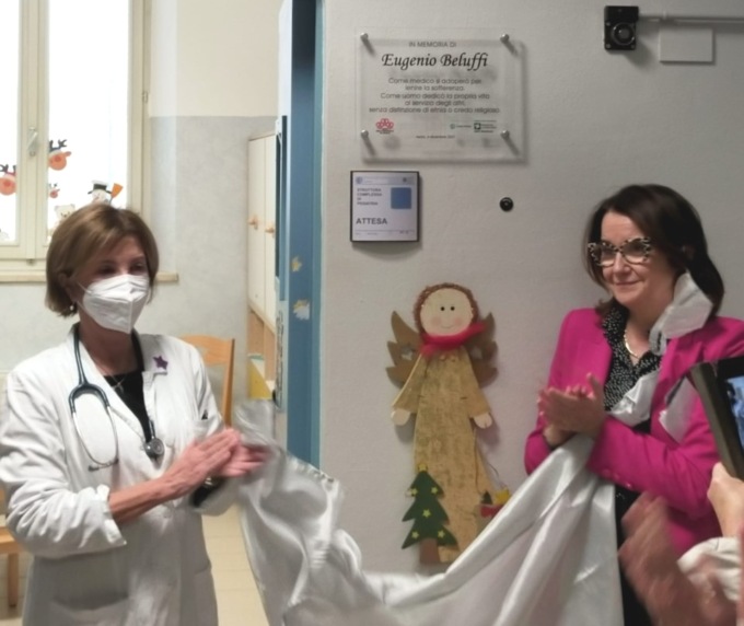In ospedale ad Asola nuovi arredi e targa per l’ex primario di Pediatria