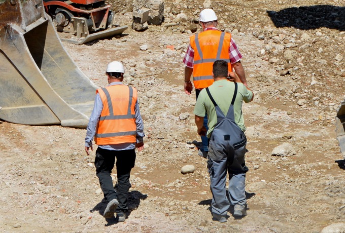 Sicurezza sul lavoro, diverse irregolarità nei cantieri: sanzioni e 5 attività sospese