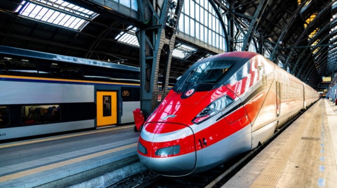 Entro il 2023 primi convogli a idrogeno e 50 nuovi treni in Lombardia