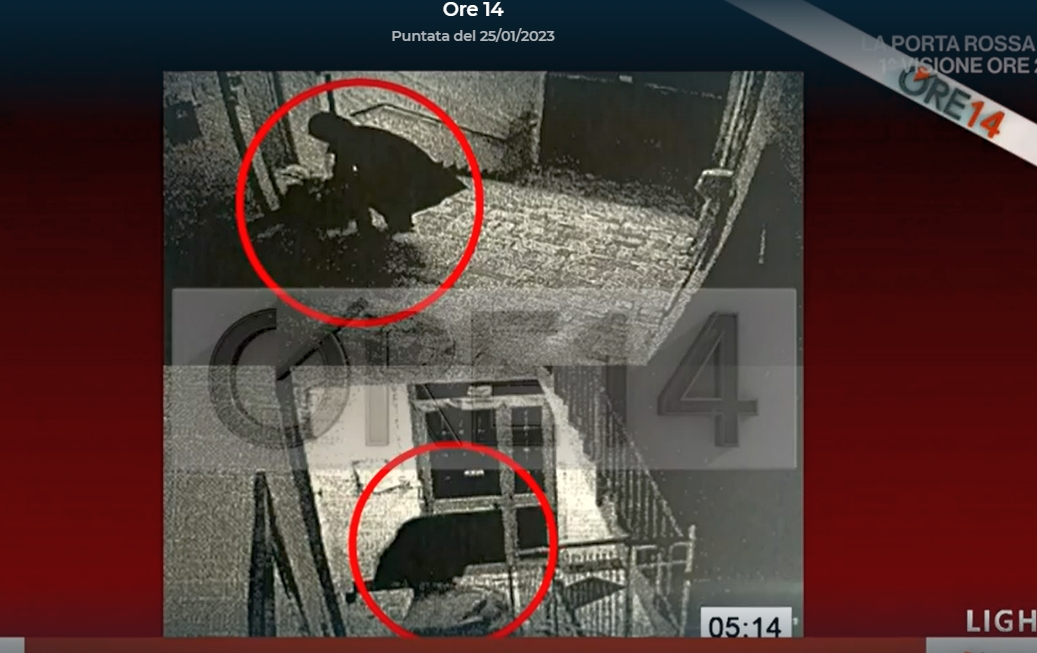 Alcune immagini riprese dalle telecamere del palazzo trasmesse da Rai2