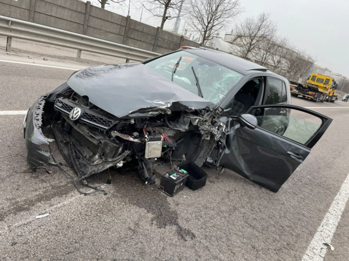 Tremendo frontale in via Brennero: due feriti gravi