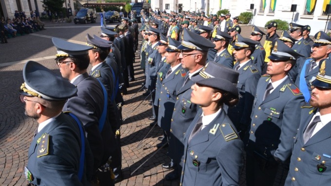 La Guardia di Finanza cerca 1.230 allievi marescialli: le info e come candidarsi
