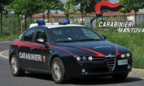 In casa con droga, bilancini, contanti: arrestato un 45enne italiano