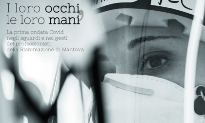"I loro occhi, le loro mani", un infermiere fotografo racconta in una mostra la prima ondata Covid