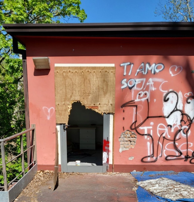 Atti di vandalismo ai Giardini Gina Bianchi di Suzzara e non è la prima volta