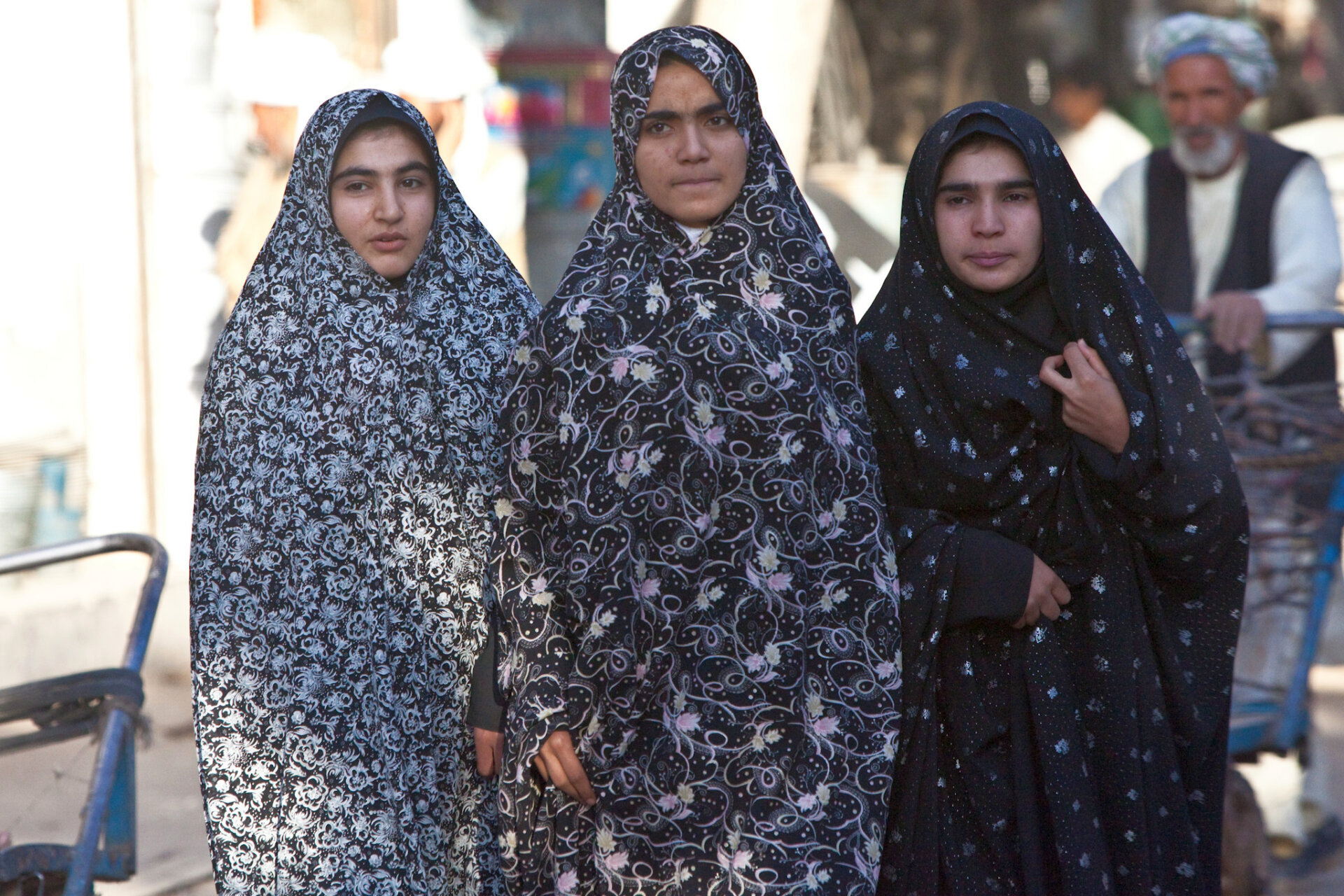 Alcune donne in Afghanistan (foto Marius Arnesen - Wikipedia)