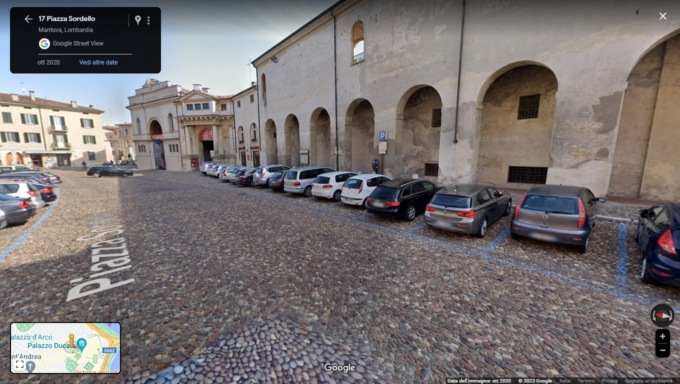 Mantova, la sosta nelle strisce blu ora si può pagare con l’app Telepass