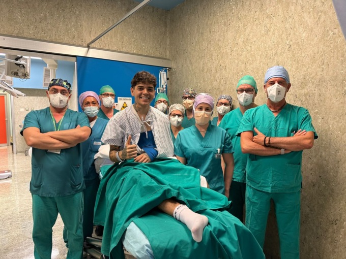 Il rapper Blind operato all’Oglio Po: “Intervento perfetto, grazie a tutta l’équipe”