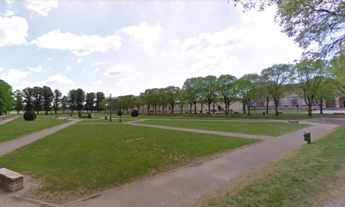 Giardini Parco Te, 17enne aggredito davanti a tutti da un gruppo di coetanei